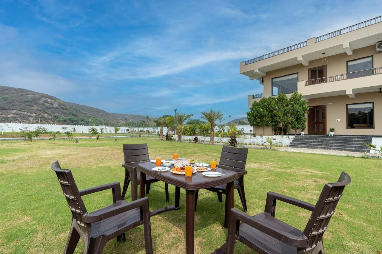 Brookvale Manor By Stayvista - Private Pool Haven With Endless Views & Indoor Fun Sohna Экстерьер фото