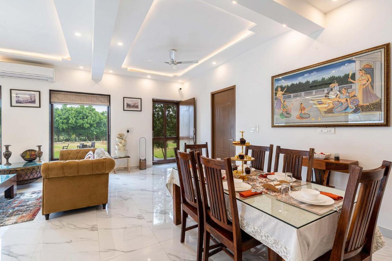 Brookvale Manor By Stayvista - Private Pool Haven With Endless Views & Indoor Fun Sohna Экстерьер фото